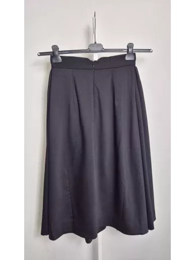 Czarna spódnica Deni Cler z wełny jagnięcej i jedwabiu rozmiar 34