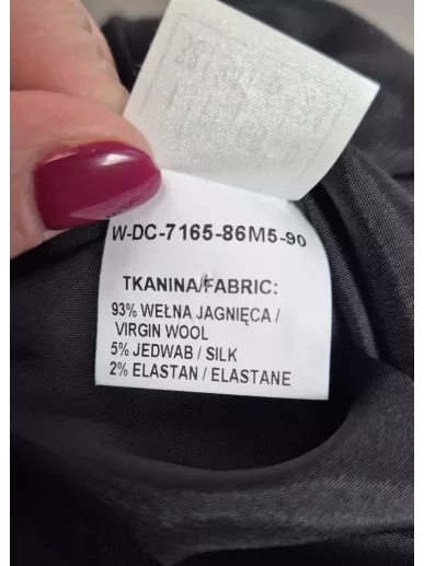 Czarna spódnica Deni Cler z wełny jagnięcej i jedwabiu rozmiar 34