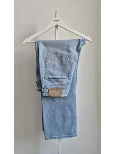 Jeansy True Religion