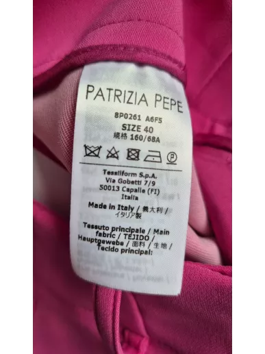 Patrizia Pepe – fuksjowe spodnie z kantem