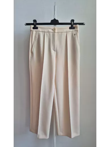 Spodnie Marc Cain w kolorze ecru