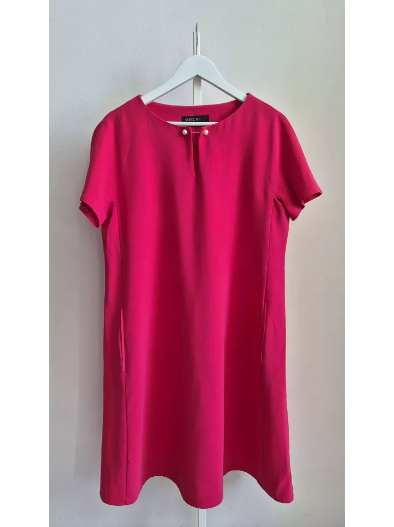 Marc Cain – Sukienka koktajlowa fuksja z perłowymi guzikami