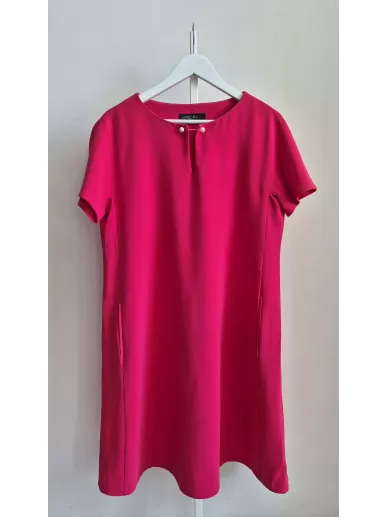 Marc Cain – Sukienka koktajlowa fuksja z perłowymi guzikami