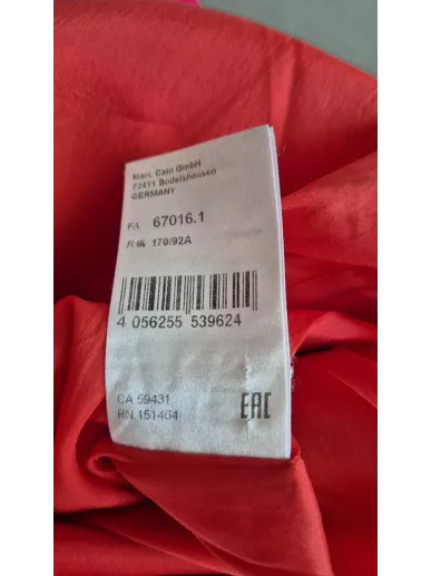 Marc Cain – Sukienka koktajlowa fuksja z perłowymi guzikami