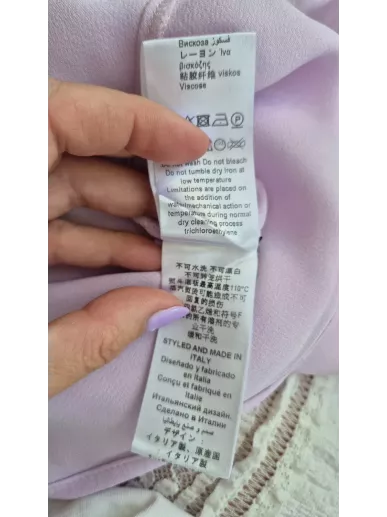 Bluzka Elisabetta Franchi liliowa z jedwabistą fakturą, złote guziki,