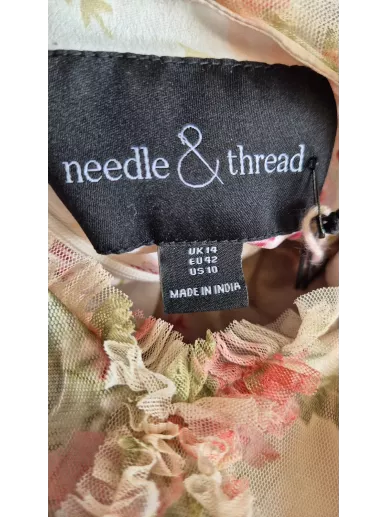 Romantyczna, bajkowa  sukienka – Needle & Thread Waltzing Blooms Ruffle Gown