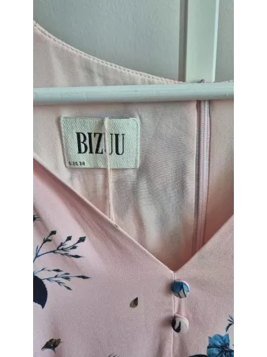 Bizuu jedwabna sukienka maxi różowa w kwiaty rozm. 38