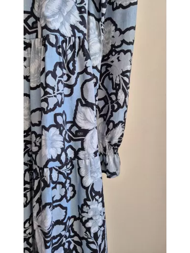 Bizuu sukienka maxi bawełniana w kwiaty błękitno-czarne