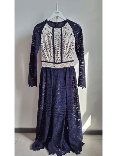 Bizuu sukienka koronkowa granatowa midi rozm. 36 – Stylowy Komis