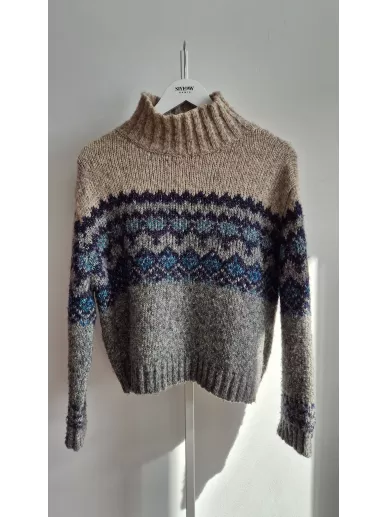 Sweter Weekend Max Mara z golfem i wzorem norweskim – Stylowy Komis