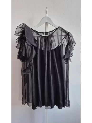 Jedwabna czarna bluzka Nissa z falbanami – Stylowy Komis