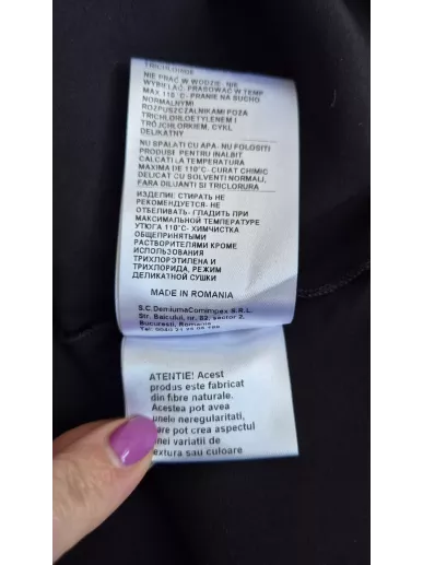 Jedwabna czarna bluzka Nissa z falbanami – Stylowy Komis