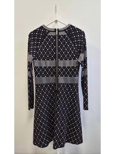 Michael Kors czarna sukienka z nitami aluminiowymi – Stylowy Komis