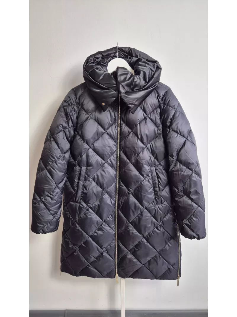 Marella kurtka puchowa czarna – luksusowy model z naturalnym puchem