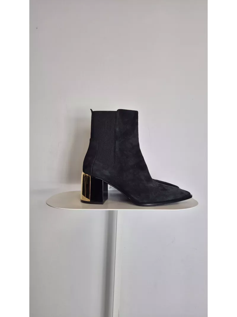Botki Casadei z złotym obcasem czarne zamszowe – Stylowy Komis