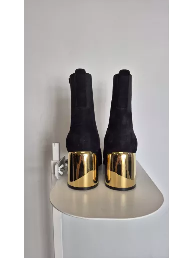 Botki Casadei z złotym obcasem czarne zamszowe – Stylowy Komis