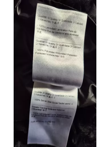 Dwustronne futerko Escada z jagnięcej skóry czarne rozmiar 40