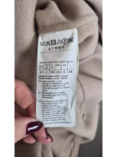 Płaszcz Weekend MaxMara beżowy z paskiem z wełny dziewiczej