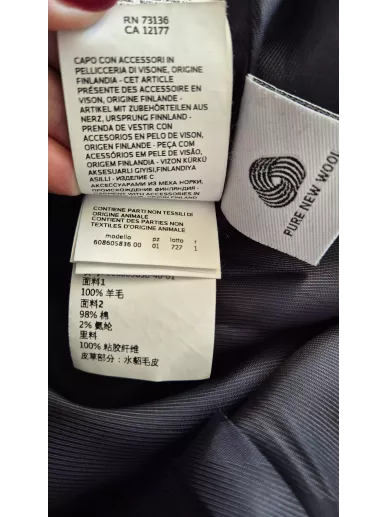 Płaszcz MaxMara granatowy z kołnierzem z norki rozmiar 36PL