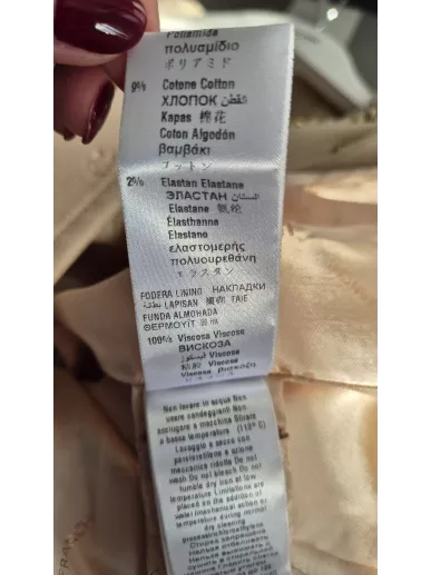 Płaszcz Elisabetta Franchi Gold beżowy z łańcuchami 38PL