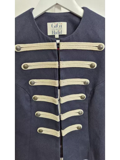 Marynarka Gigi Hadid Tommy Hilfiger militarna granatowa | Stylowy Komi