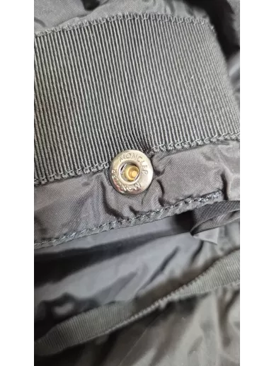 Moncler Serre Giubbotto czarna kurtka puchowa | Stylowy Komis