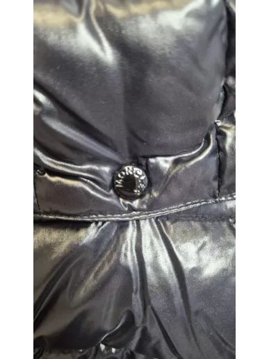 Moncler Badyfur – czarna kurtka z futrem Blue Fox | Stylowy Komis