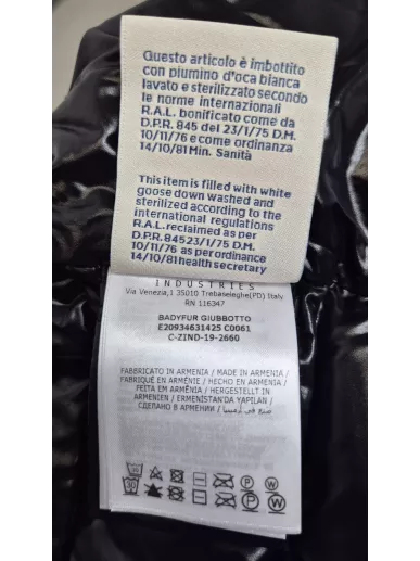 Moncler Badyfur – czarna kurtka z futrem Blue Fox | Stylowy Komis