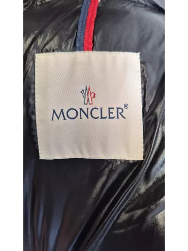 Moncler Badyfur – czarna kurtka z futrem Blue Fox | Stylowy Komis