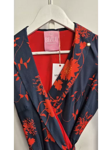 Sukienka Bizuu Après Midi XS – granatowa w czerwone kwiaty