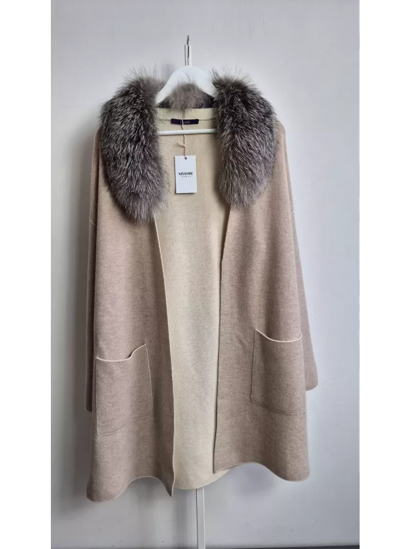 Laurel płaszcz z naturalnym futrem lisa | virgin wool | Stylowy Komis